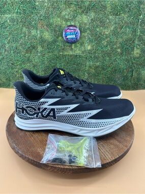 HOKA Crescendo MD 'Black White' Track